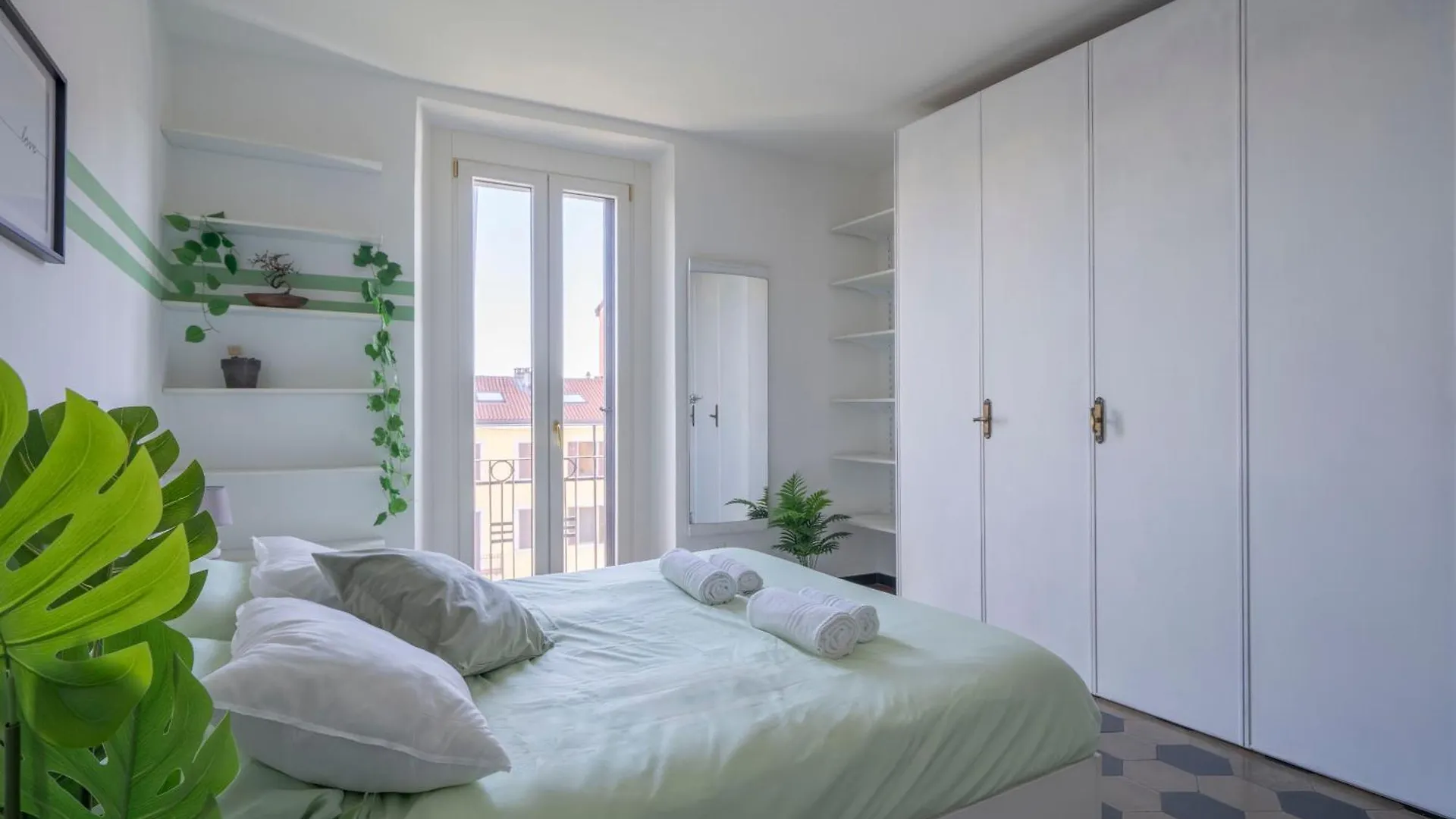Apartment View Of The Navigli - Home In The Heart Of Milan - Wifi