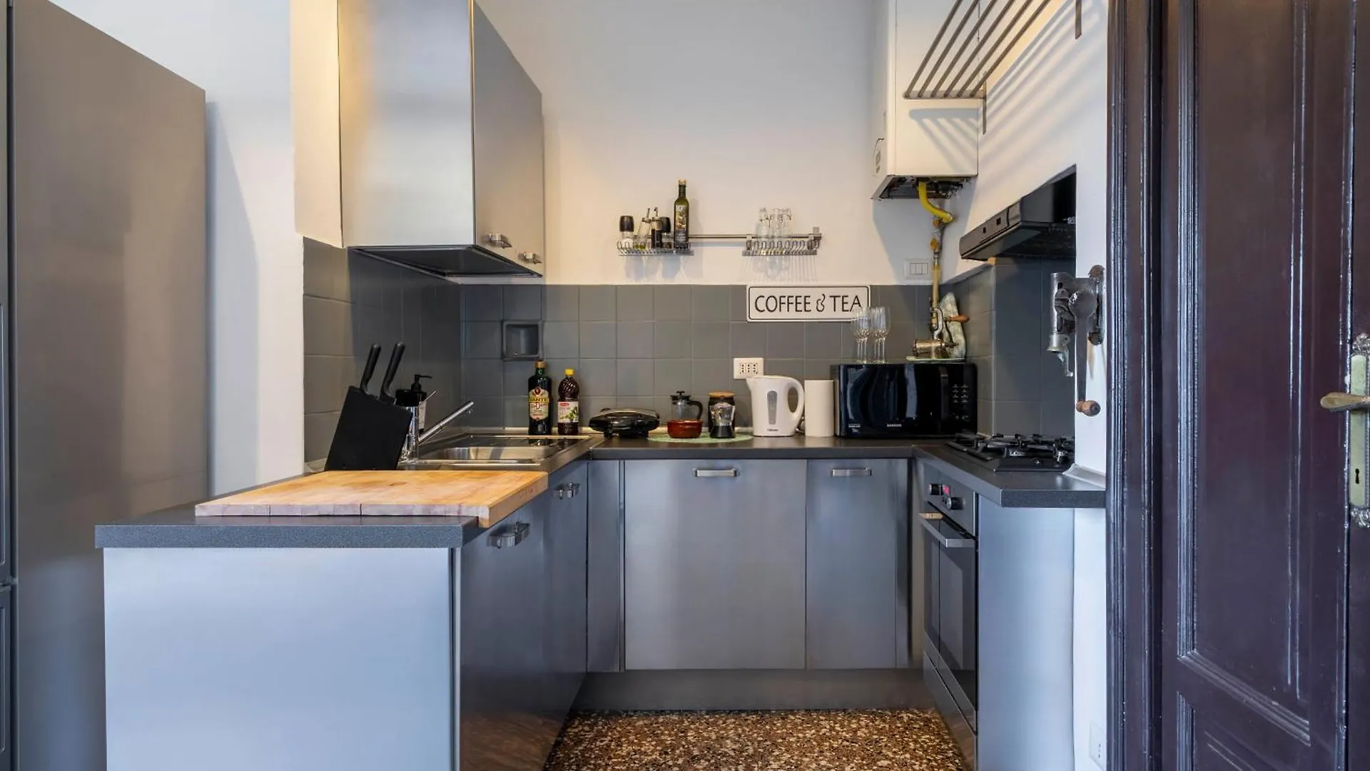 Apartment View Of The Navigli - Home In The Heart Of Milan - Wifi