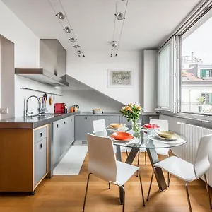 The Orange Attic - Navigli Area Milan